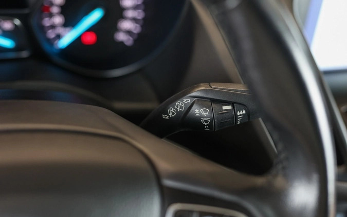 Ford Kuga cena 79850 przebieg: 82535, rok produkcji 2017 z Kalisz małe 596